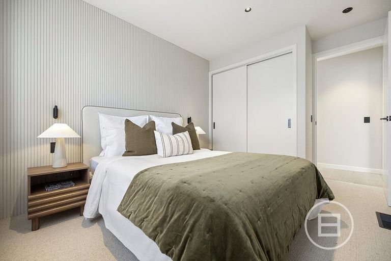 Photo of property in 86 Middleton Road, Queenstown Hill, Queenstown, 9300
