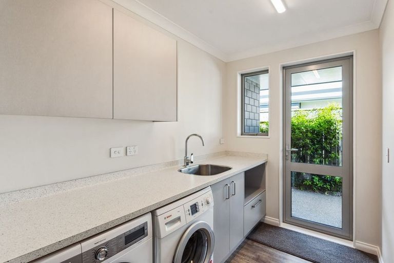 Photo of property in 11 Taranui Way, Paraparaumu Beach, Paraparaumu, 5032