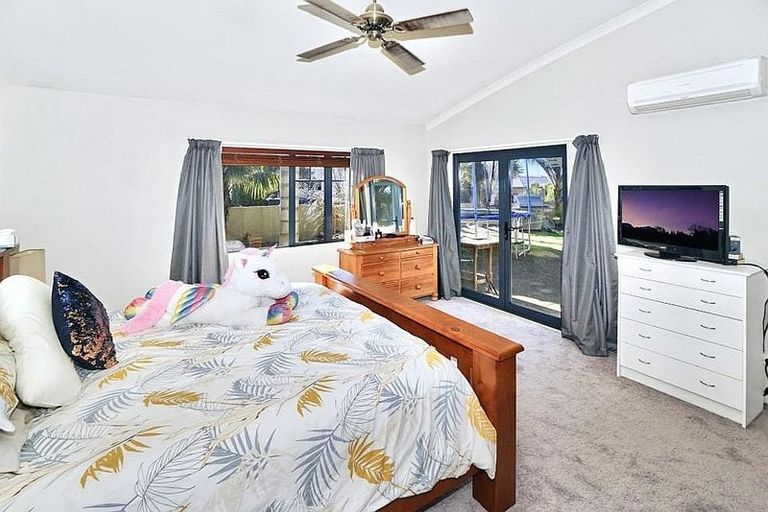 Photo of property in 17 Kopu Drive, Pyes Pa, Tauranga, 3112