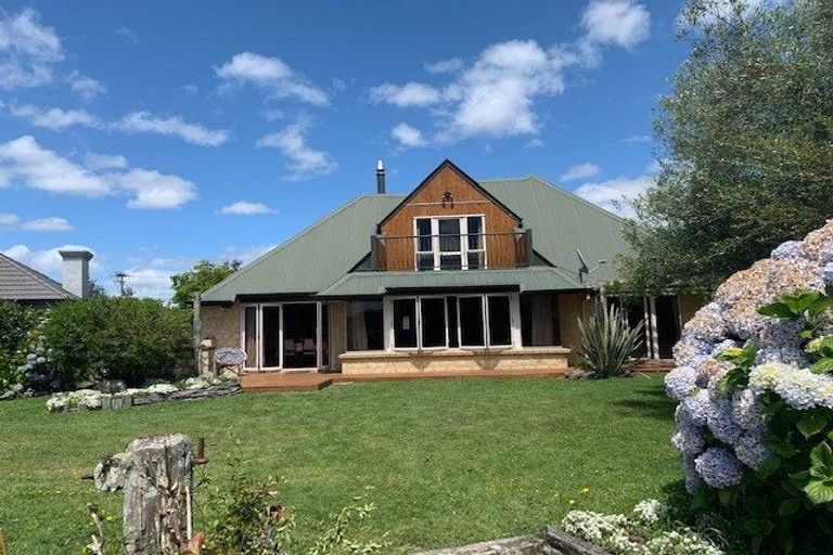 Photo of property in 16b Gemini Place, Kawaha Point, Rotorua, 3010