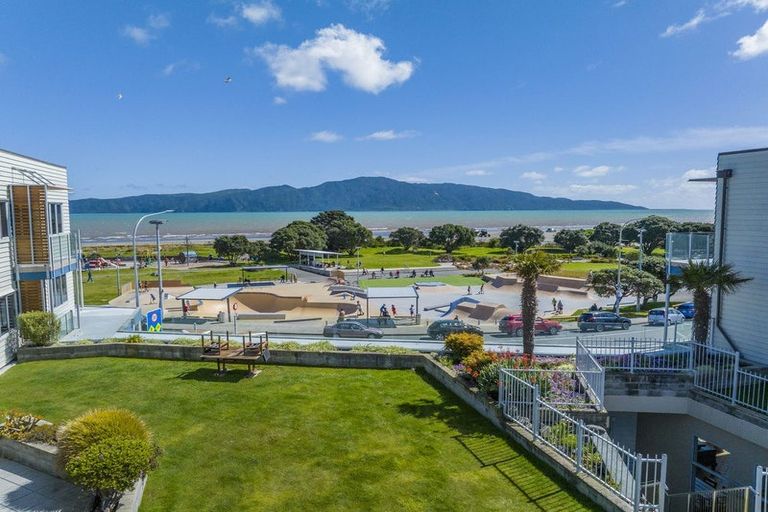 Photo of property in 10/4u Seaview Road, Paraparaumu Beach, Paraparaumu, 5032