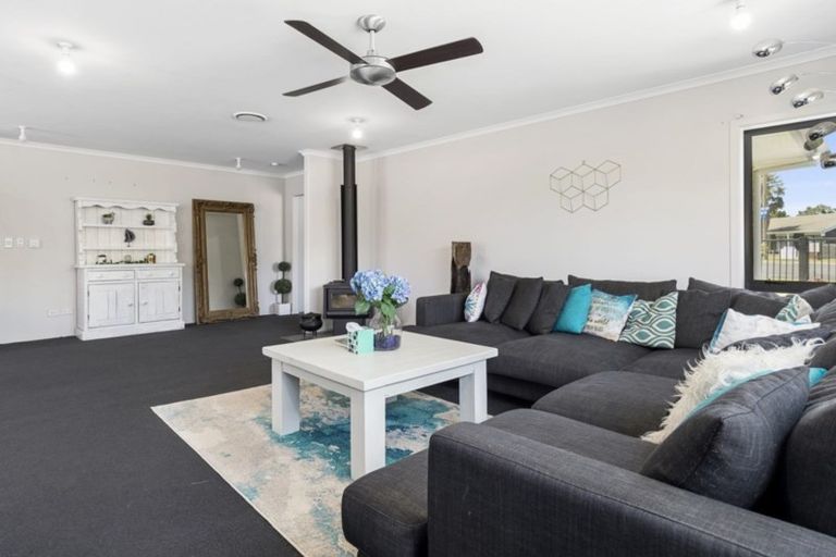 Photo of property in 2 Harris Street, Te Puke, 3119
