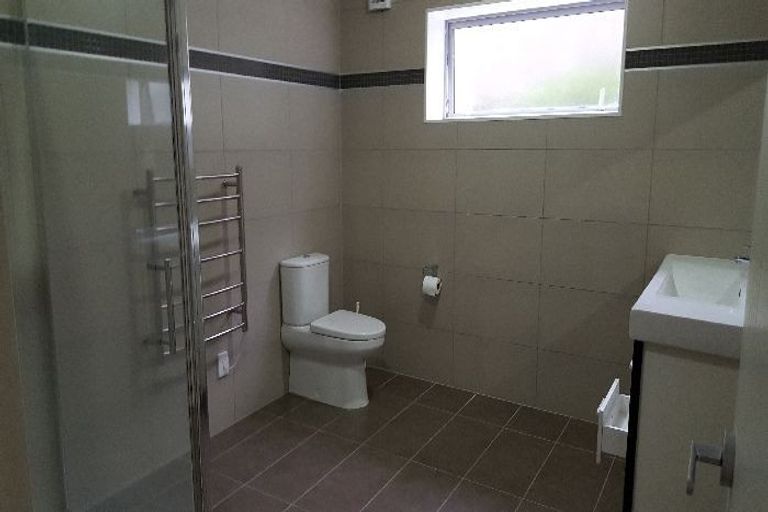 Photo of property in 29a Ellice Road, Totara Vale, Auckland, 0629