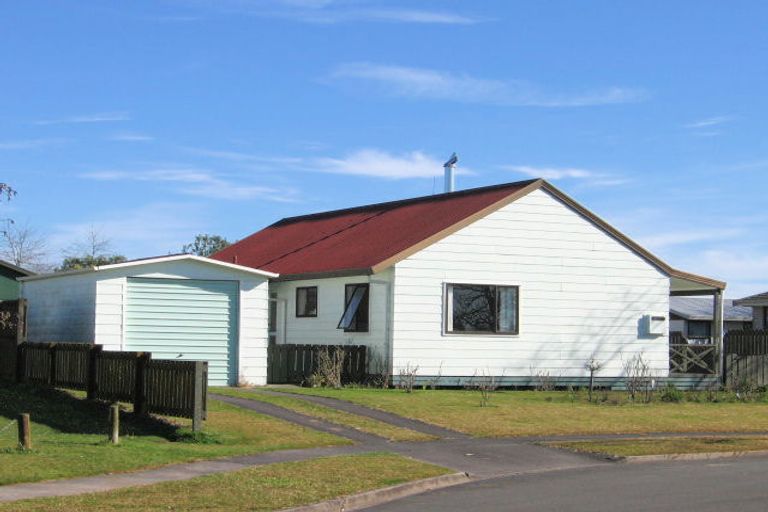Photo of property in 17 Beatrice Place, Nawton, Hamilton, 3200