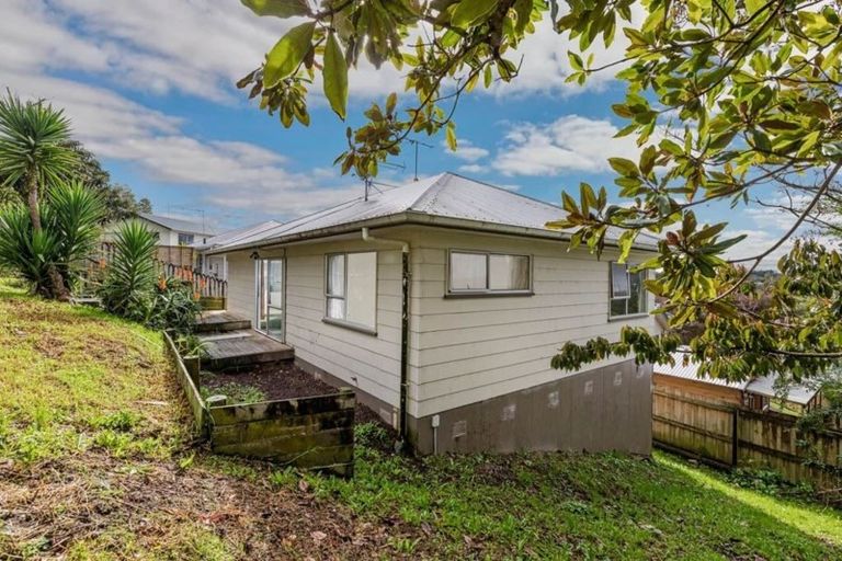 Photo of property in 56 Parrs Cross Road, Henderson, Auckland, 0612