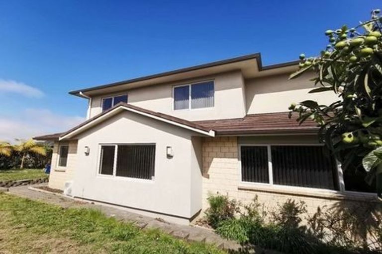Photo of property in 19 Hornbill Drive, Fairview Heights, Auckland, 0632