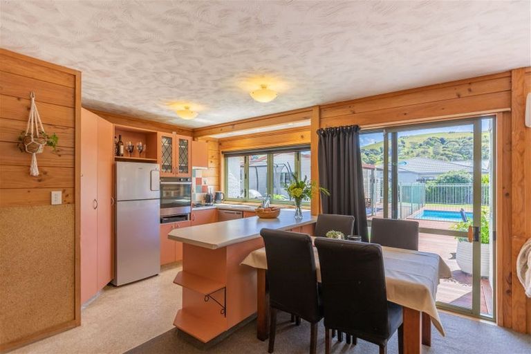 Photo of property in 3a Golding Road, Taradale, Napier, 4112