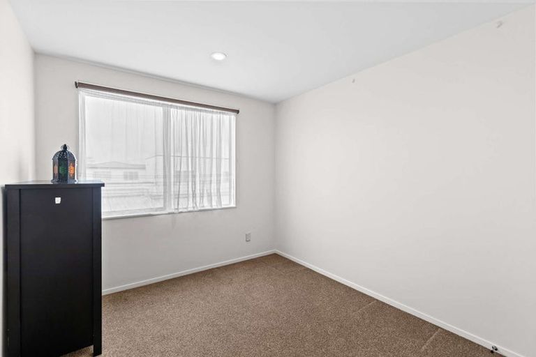 Photo of property in 74 Kuaka Drive, Takanini, 2112