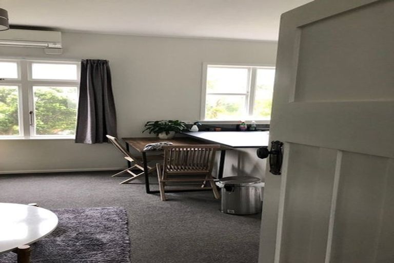 Photo of property in 10 Hohiria Road, Hataitai, Wellington, 6021