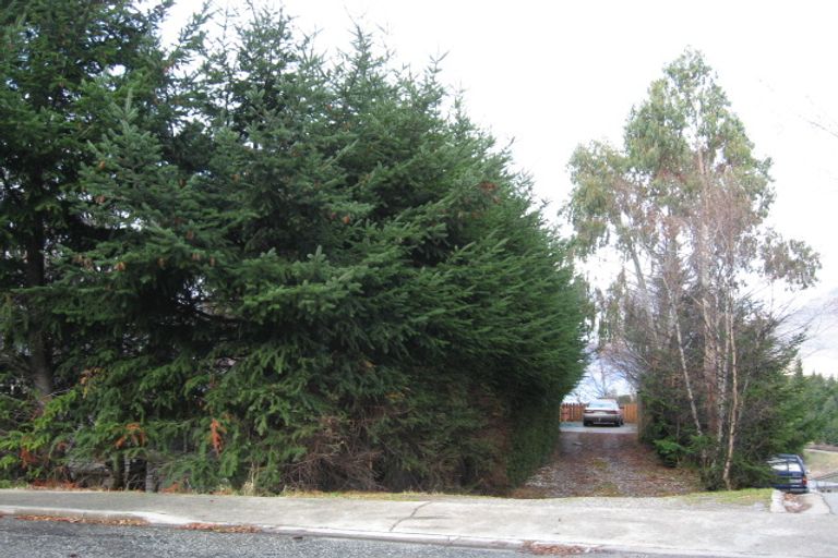 Photo of property in 32 Lochy Road, Fernhill, Queenstown, 9300