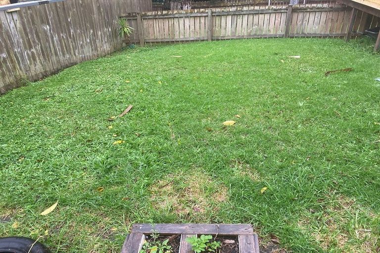 Photo of property in 17 Lemnos Place, Titirangi, Auckland, 0604