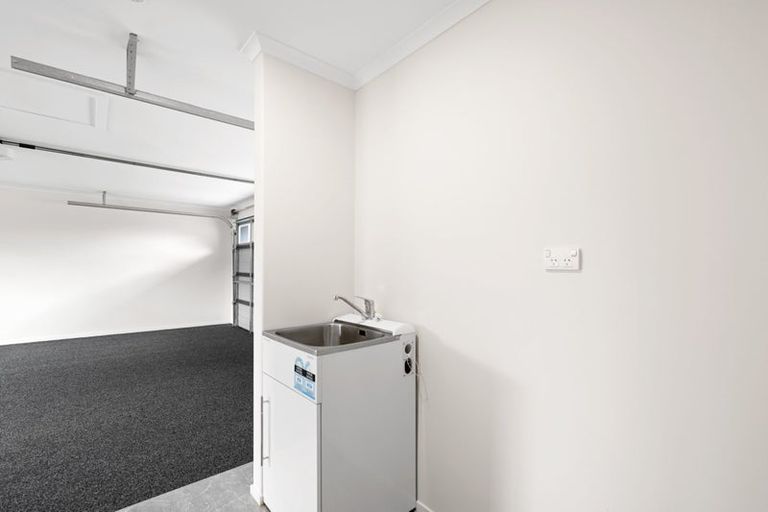 Photo of property in 33 Sirius Crescent, Rototuna North, Hamilton, 3210