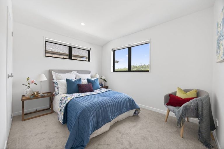 Photo of property in 6 Ballyalton Crescent, Flat Bush, 2019