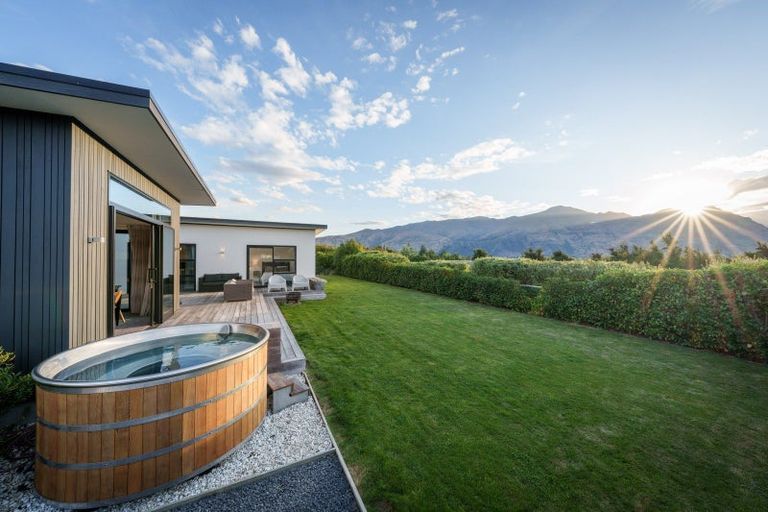 Photo of property in 67 Infinity Drive, Wanaka, 9305