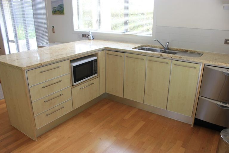Photo of property in 140 Gills Road, Albany Heights, Auckland, 0632