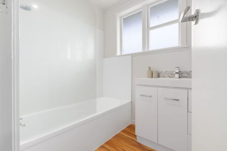 Photo of property in 42 Fox Street, Hamilton East, Hamilton, 3216