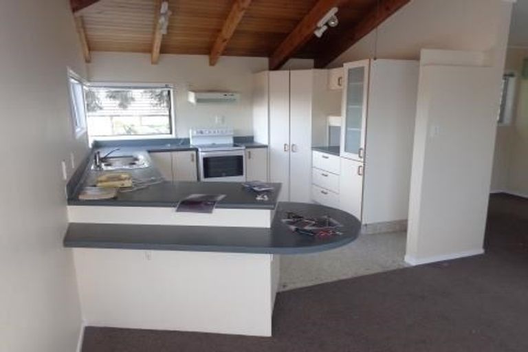 Photo of property in 1/341 Royal Road, Massey, Auckland, 0614