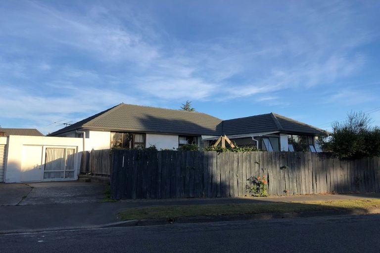 Photo of property in 20 Staveley Street, Avonhead, Christchurch, 8042