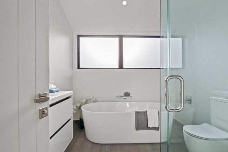 Photo of property in 25 Double Cone Road, Jacks Point, Queenstown, 9371