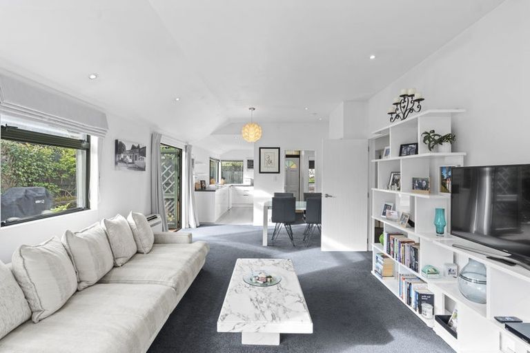 Photo of property in 6a Saint Leonards Square, Sumner, Christchurch, 8081