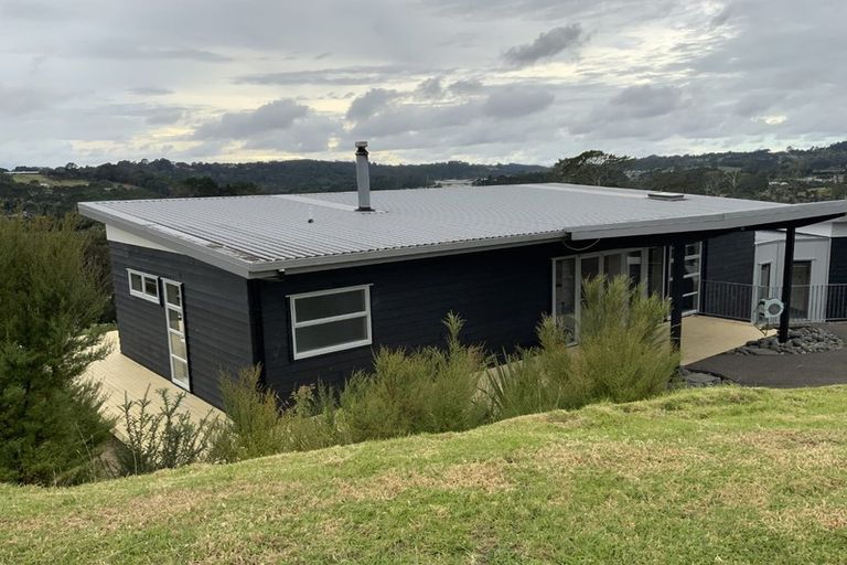 Photo of property in 51 Edward Jonkers Drive, Riverhead, Albany, 0793