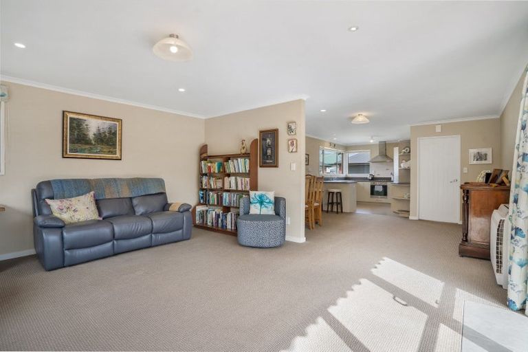 Photo of property in 98 Park Street, Winton, 9720