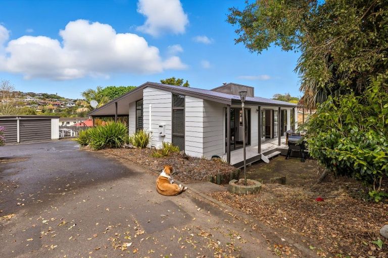 Photo of property in 11 Corinna Street, Welcome Bay, Tauranga, 3112
