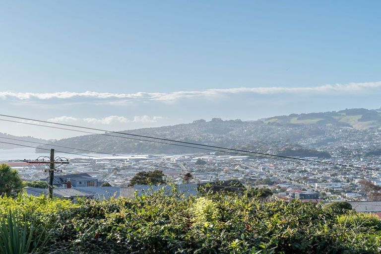 Photo of property in 14 Seaview Terrace, Kew, Dunedin, 9012