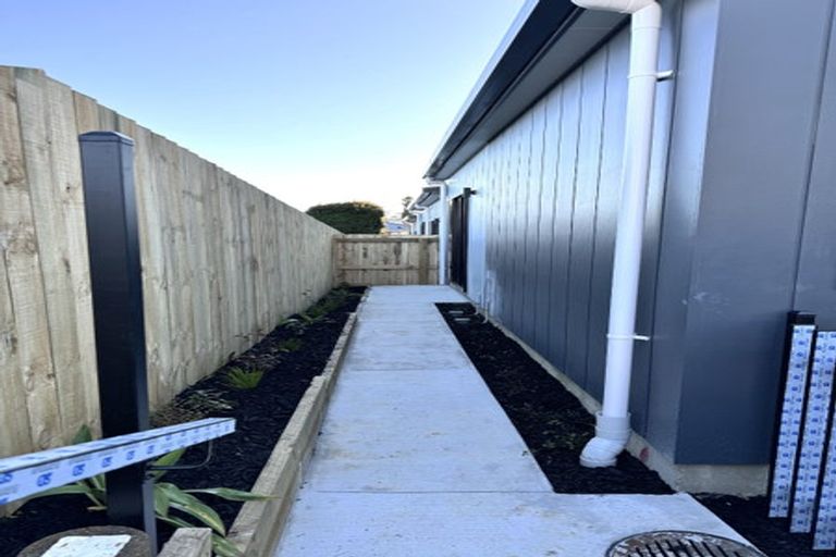 Photo of property in 70 Walters Road, Takanini, 2112