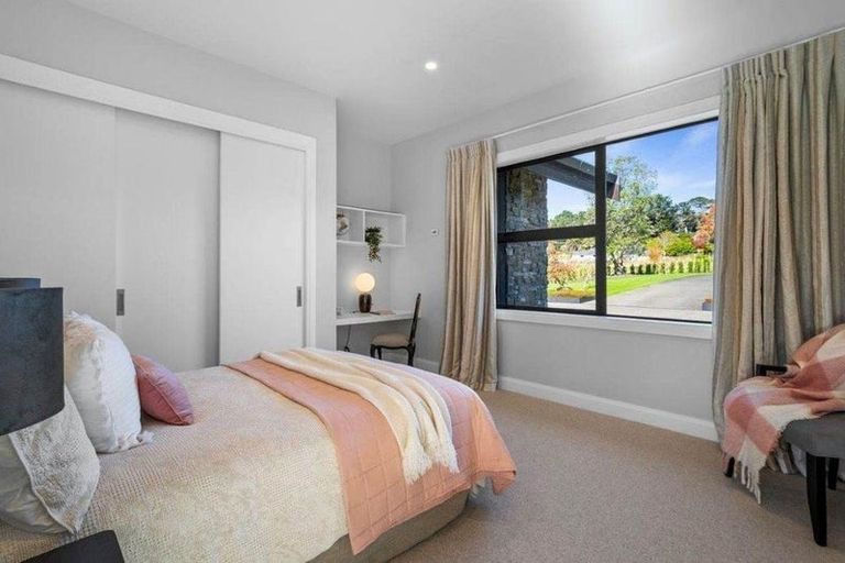 Photo of property in 73 Pomona Road, Kumeu, 0891