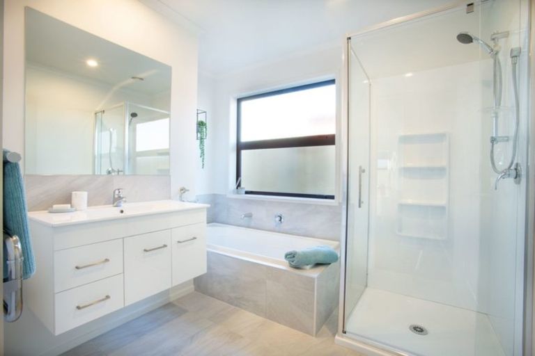 Photo of property in 12 Mary Place, Pyes Pa, Tauranga, 3112