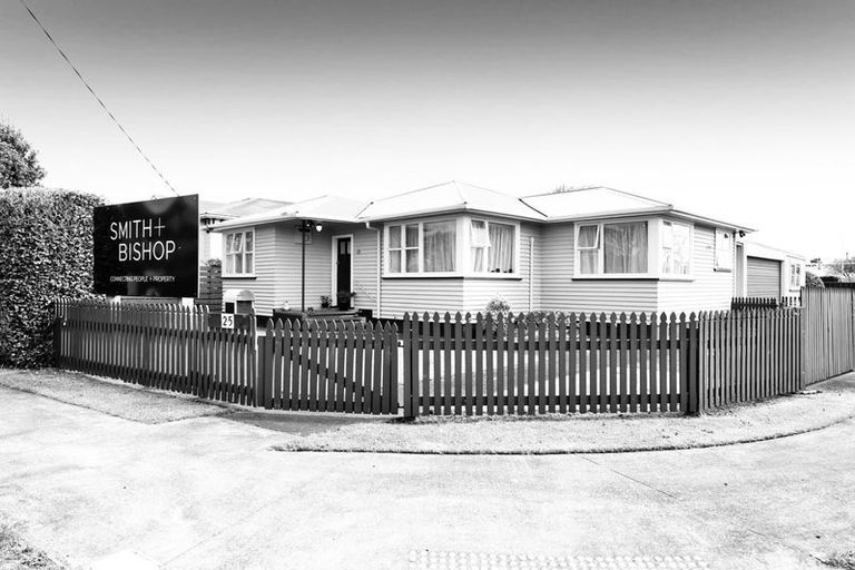 Photo of property in 25 Waihi Road, Hawera, 4610