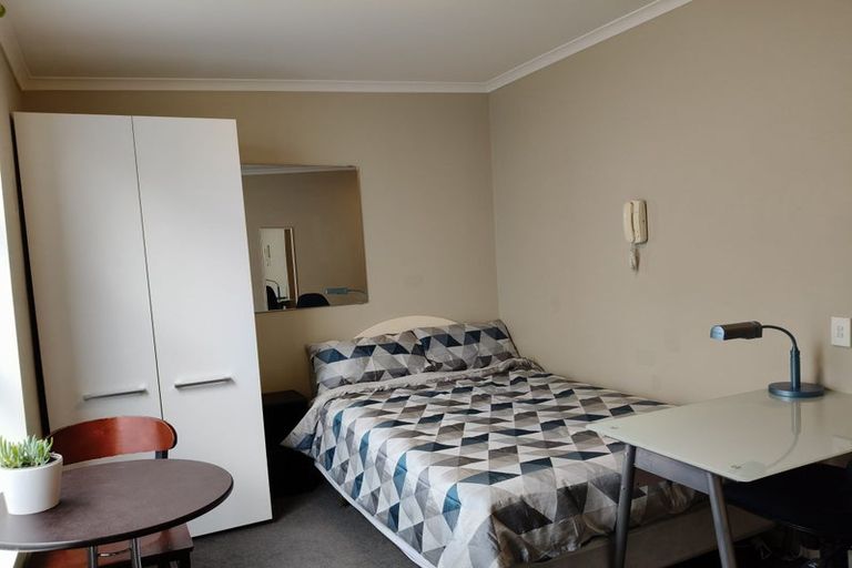Photo of property in Aitken Street Apartments, 716/5 Aitken Street, Thorndon, Wellington, 6011
