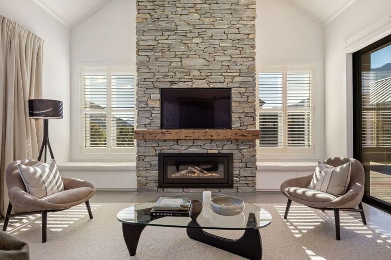 Photo of property in 30 Cunninghams Drive, Jacks Point, Queenstown, 9371