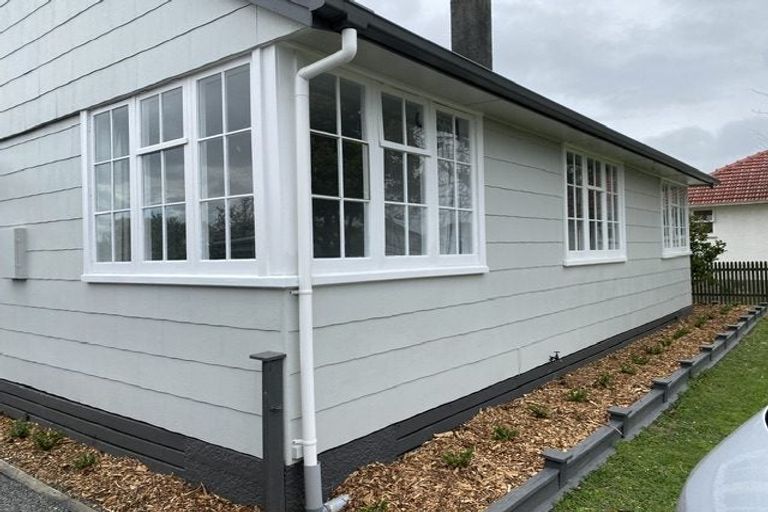 Photo of property in 6 Forth Terrace, Roslyn, Palmerston North, 4414