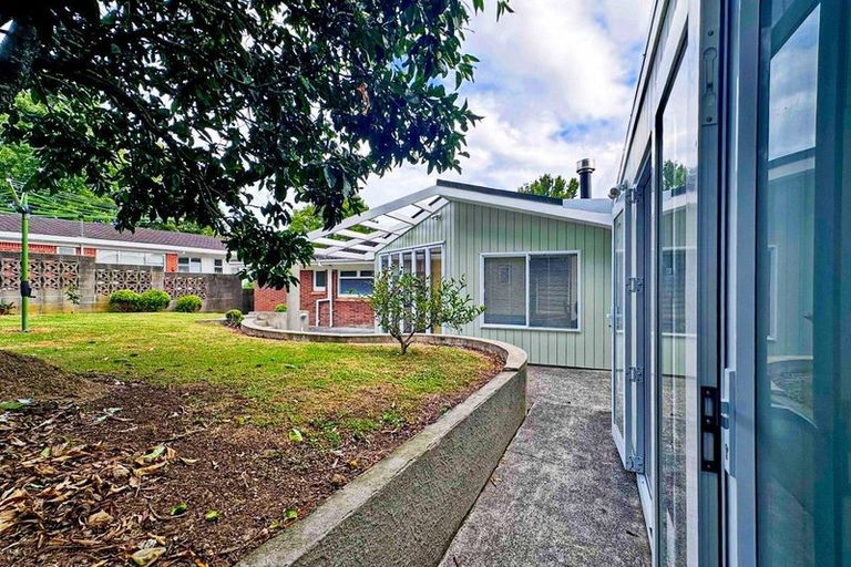 Photo of property in 3 Frank Place, Hillpark, Auckland, 2102
