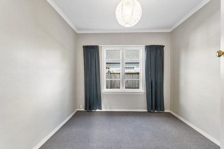Photo of property in 238 Weston Road, Mairehau, Christchurch, 8052