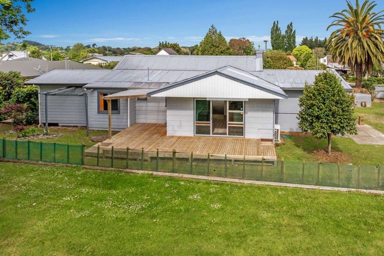 Photo of property in 19 Melville Street, Waipawa, 4210