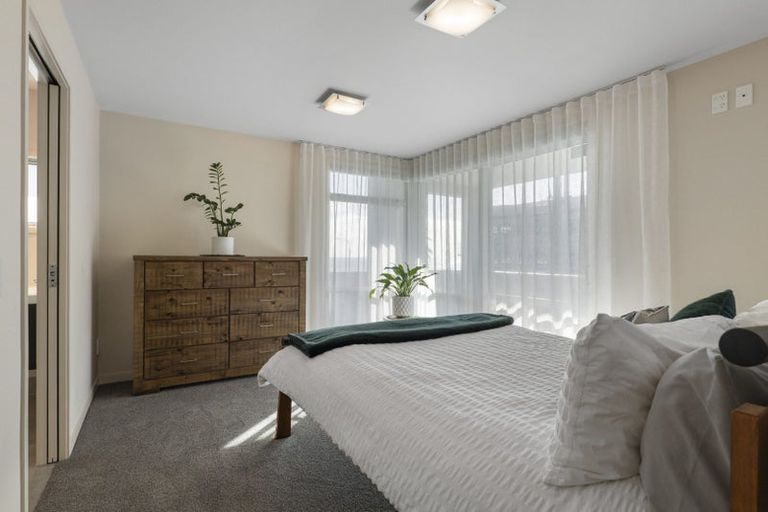 Photo of property in 4a Dawson Street, New Plymouth, 4310