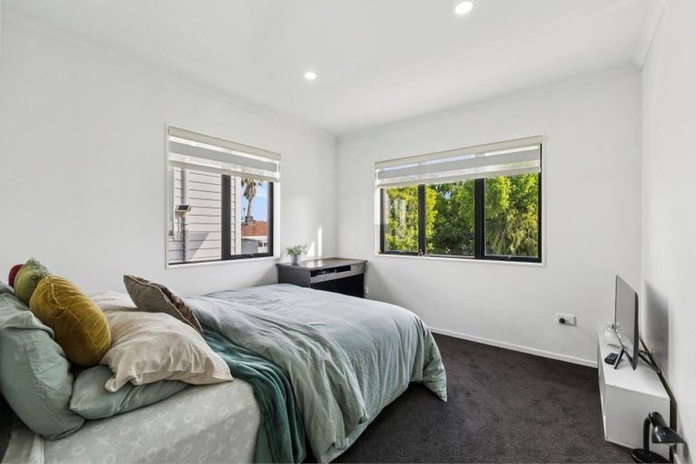 Photo of property in 17d Kerrydale Road, Manurewa, Auckland, 2102