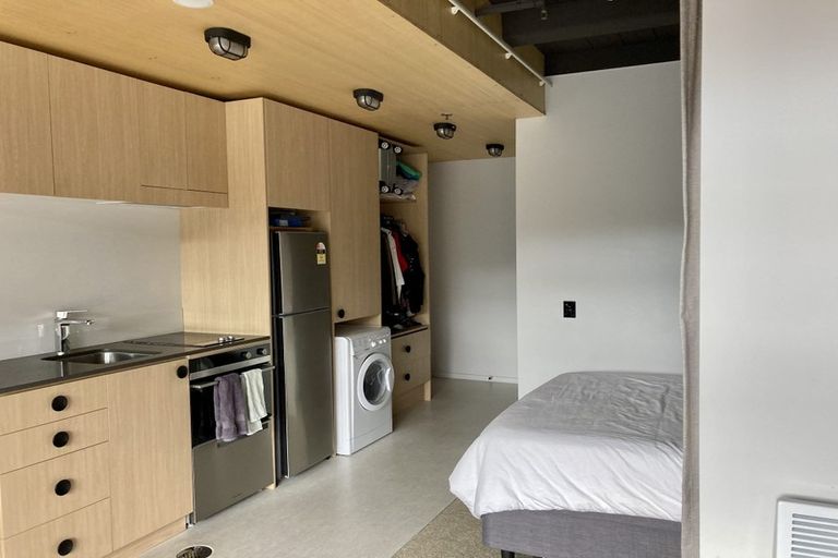 Photo of property in Vedado Apartments, 307/41u Hopper Street, Mount Cook, Wellington, 6011