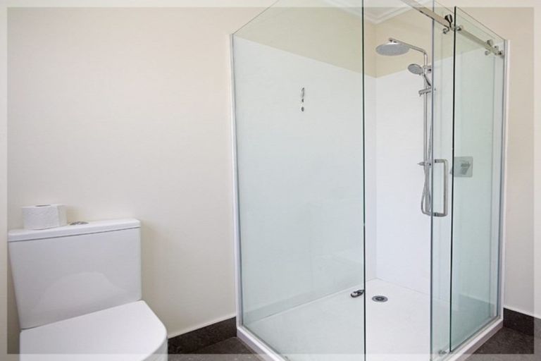 Photo of property in 42 Mckenzie Street, Levin, 5510