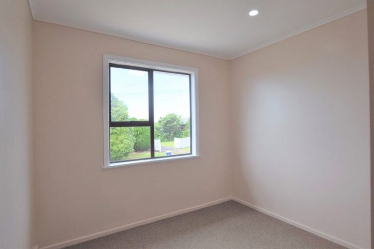 Photo of property in 125 Mcleod Road, Te Atatu South, Auckland, 0610