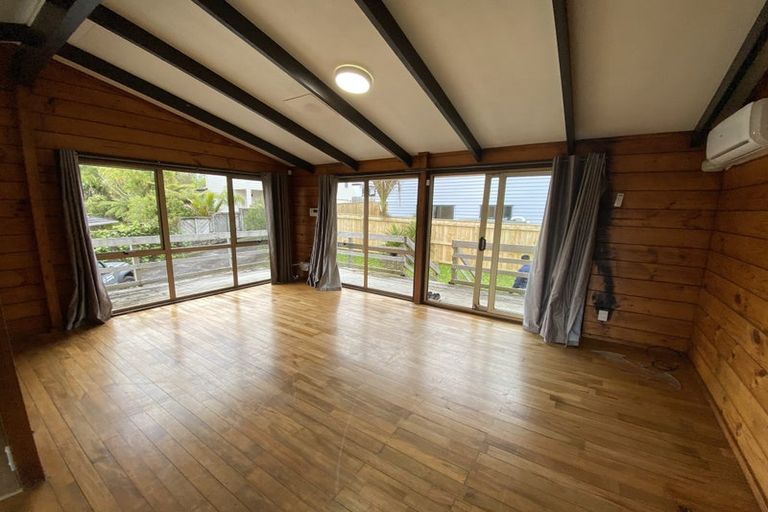 Photo of property in 26 Seaview Road, Glenfield, Auckland, 0629