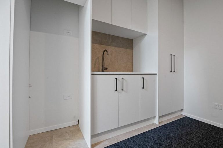 Photo of property in 43b Palmyra Way, Half Moon Bay, Auckland, 2012