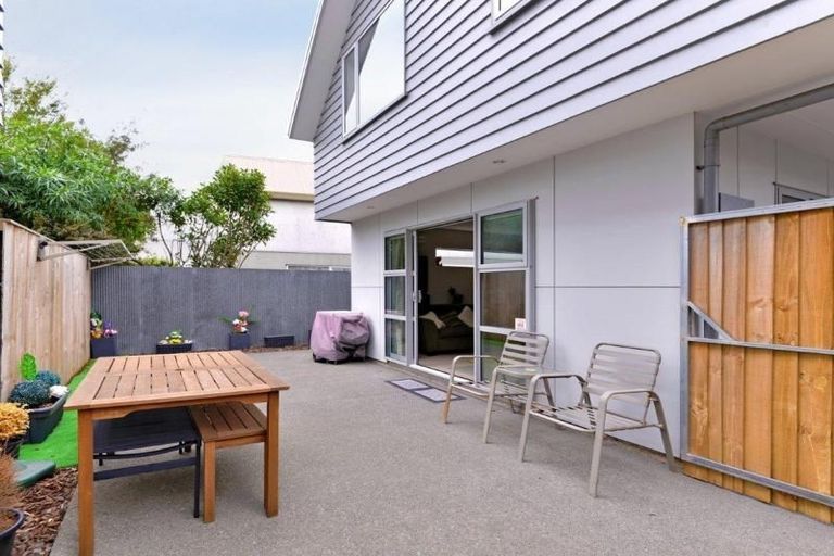 Photo of property in 11d Lyndon Street, Riccarton, Christchurch, 8011