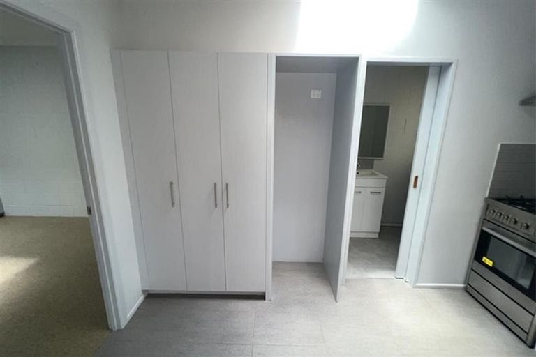 Photo of property in 107 Ryder Crescent, Levin, 5510