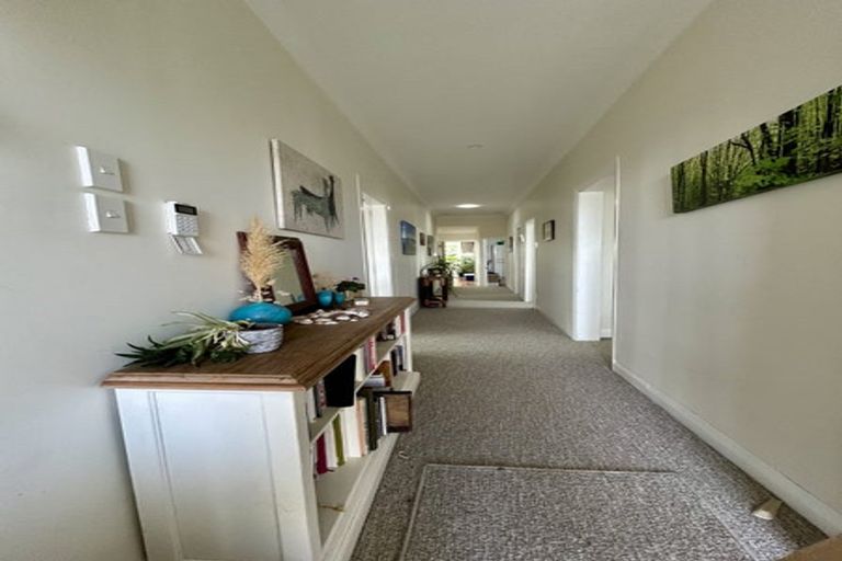 Photo of property in 13 Marine Parade, Eastbourne, Lower Hutt, 5013