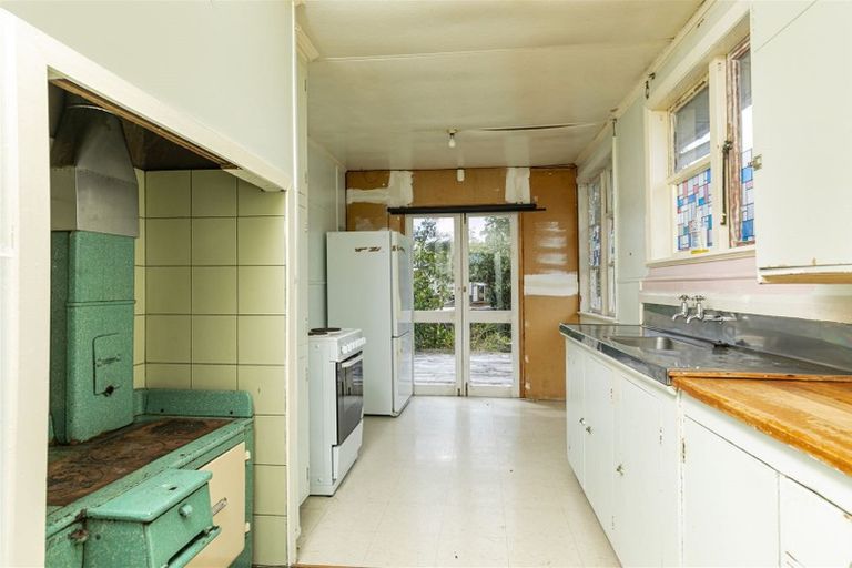 Photo of property in 15 Posa Avenue, Henderson, Auckland, 0612