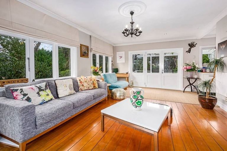 Photo of property in 62 Renown Road, Raumati South, Paraparaumu, 5032